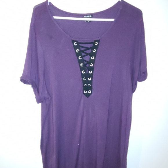Womens size 2 Torrid lace up purple shirt. - Picture 2 of 5